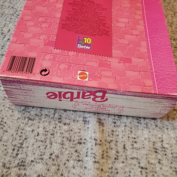 🆕️ Medieval Lady Barbie - Picture 10 of 10